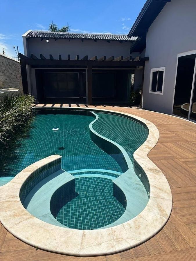 CASA COM PISCINA EM SORRISO - Casa em Sorriso - à venda - CASA GOLD IMÓVEIS