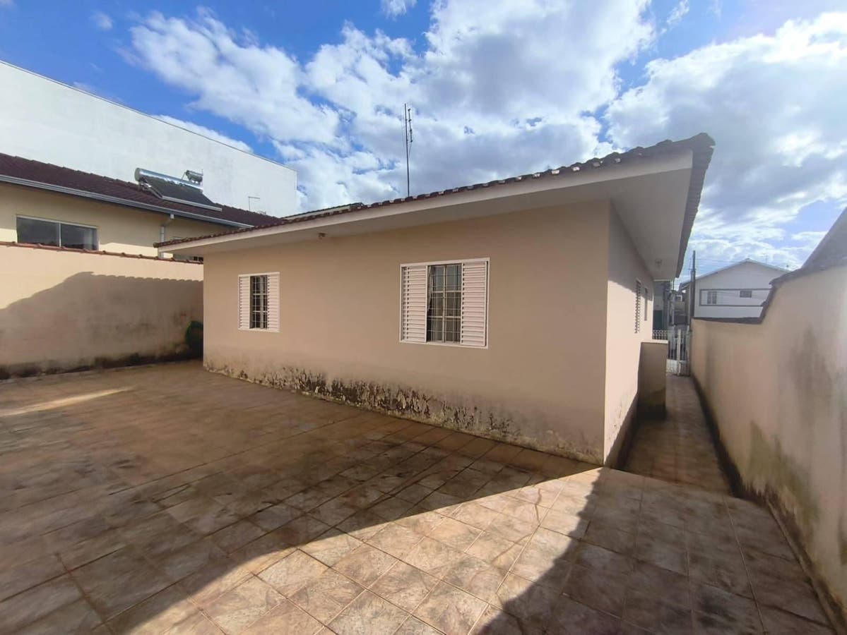 Casa à Venda 3 quartos por R$ 550.000,00 - Jardim Campos Eliseos - Poços de Calda/MG - Casa em Jardim Campos Elísios, Poços de Caldas - à venda - Lago e Cunha Imóveis