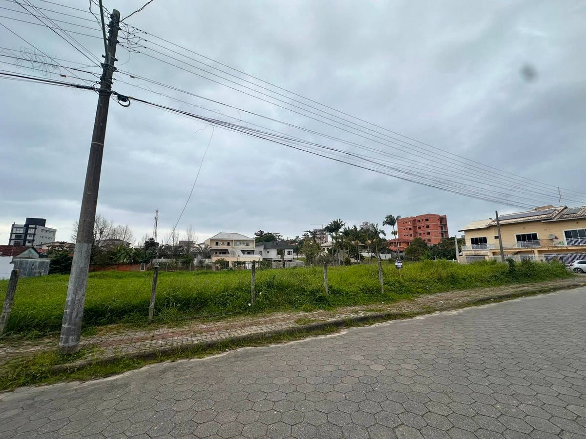 TERRENO EM ÓTIMA LOCALIZAÇÃO NO CENTRO - Barra Velha/SC - Lote/Terreno em Centro, Barra Velha - à venda - CST SOLUÇÕES IMOBILIARIA LTDA