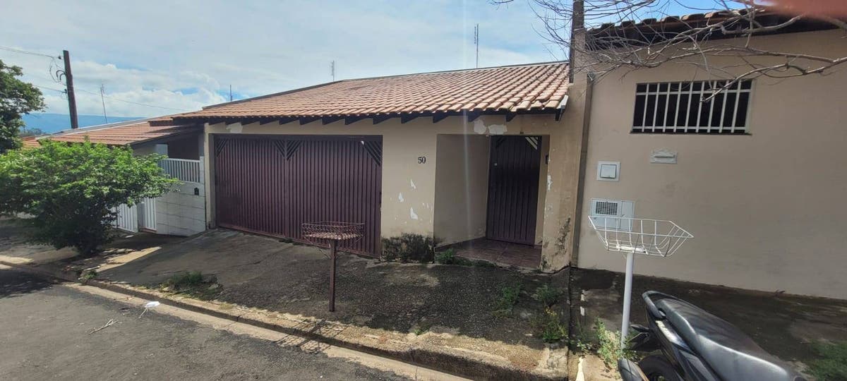Casa / Jardim Maestro Mourão - Casa em Jardim Maestro Mourão, São João da Boa Vista - à venda - Helena Imóveis