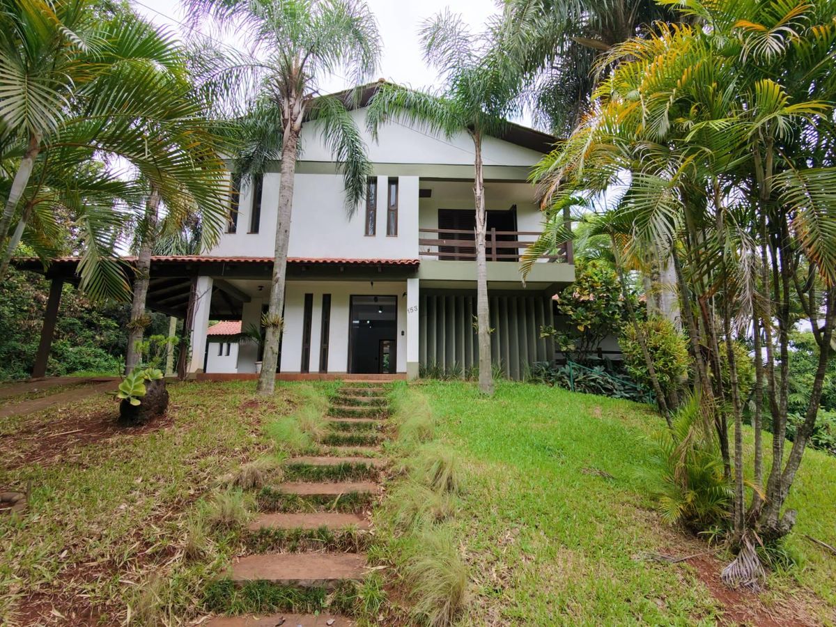 Belíssima Mansão de ALTO PADRÃO em AMPLO terreno ARBORIZADO - Casa em Independência, Ijuí - à venda e para locação - IMOBILIÁRIA SOLUÇÃO IMÓVEIS IJUÍ