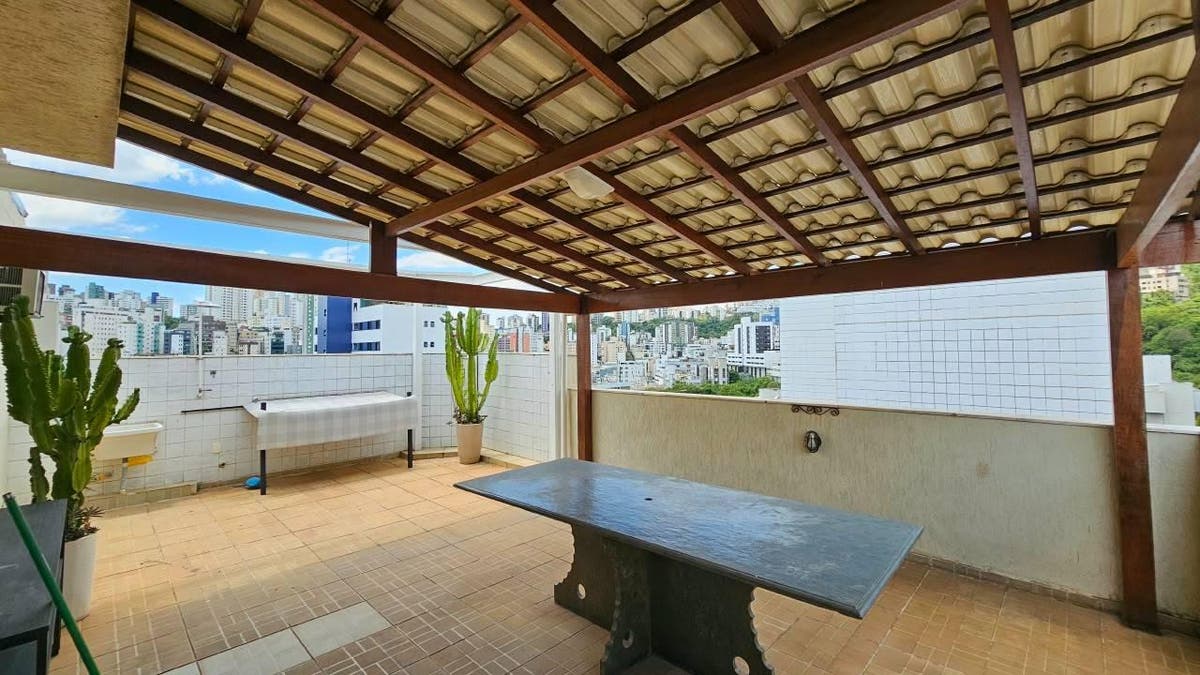 Cobertura com 4 quartos para Locação, Buritis - Belo Horizonte - Cobertura em Buritis, Belo Horizonte - para locação - Silvio Ximenes Imobiliária
