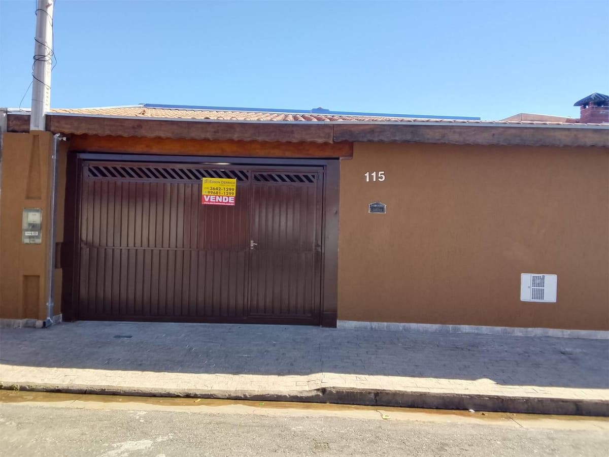 Casa com 4 quartos, Conjunto Habitacional Terra dos Ipês I (Norte) - Pindamonhangaba - Casa em Conjunto Habitacional Terra dos Ipês I (Norte), Pindamonhangaba - para locação e à venda - EDSON DERRICO IMOVEIS LTDA
