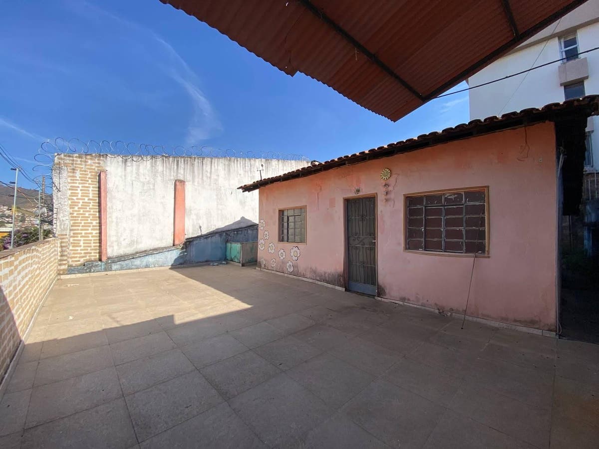 Casa com 3 quartos para Locação, Santa Tereza - Belo Horizonte - Casa em Santa Tereza, Belo Horizonte - para locação - Silvio Ximenes Imobiliária