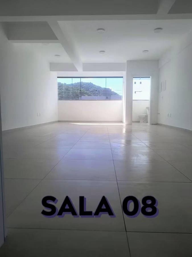 SALA COMERCIAL PARA LOCAÇÃO EM CONDOMÍNIO EMPRESARIAL – MONTE ALEGRE, CAMBORIÚ. - Salas Comerciais em Monte Alegre, Camboriú - para locação - GJ Imóveis LTDA