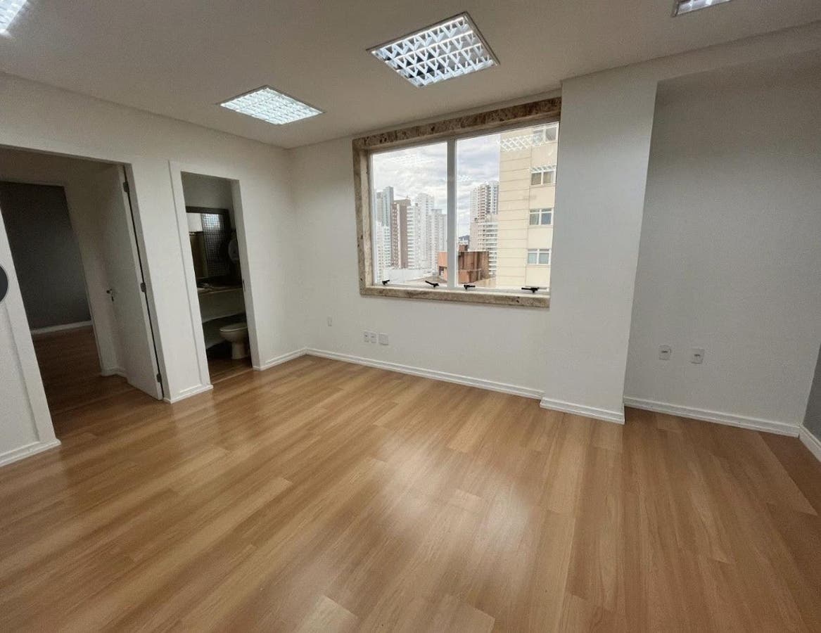 SALA COMERCIAL NO CENTRO DE ITAJAÍ - Salas Comerciais em Centro, Itajaí - para locação - Brava Norte Imóveis
