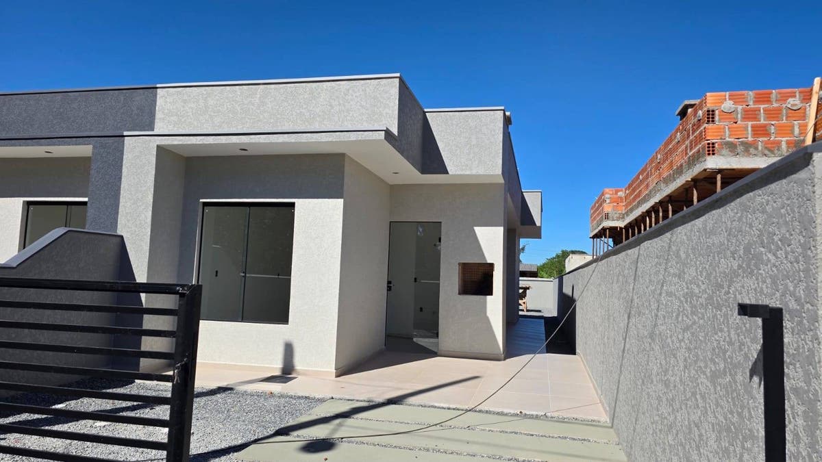 Casa com 2 quartos e 1 suíte em Itapoá, Santa Catarina - Casa em Centro, Itapoá - à venda - Itapoá Imóveis Ltda
