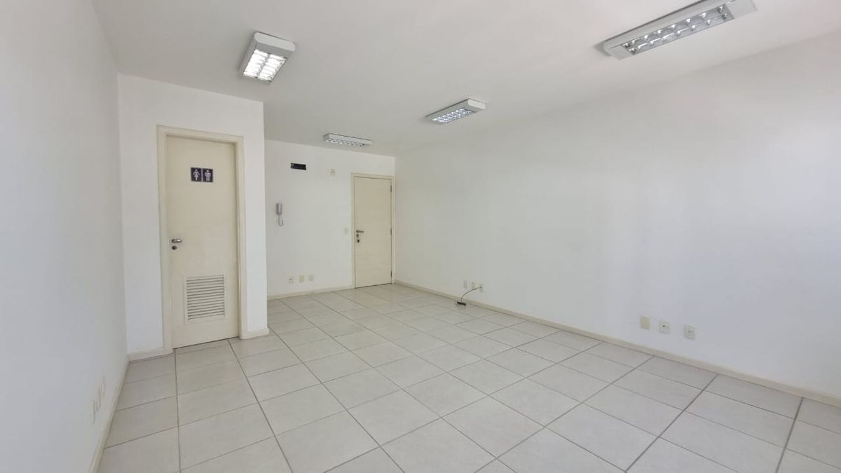 Sala, para Locação Anual, 26M² ,Bairro Centro, Itajaí-Sc. - Salas Comerciais em Centro, Itajaí - para locação - I3 CORRETORES ASSOCIADOS S/S