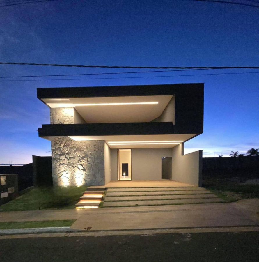 Imóvel Lindo, Rico em Detalhes - Casa em São Gabriel do Oeste - à venda - Bovicenter Negócios Imobiliários LTDA