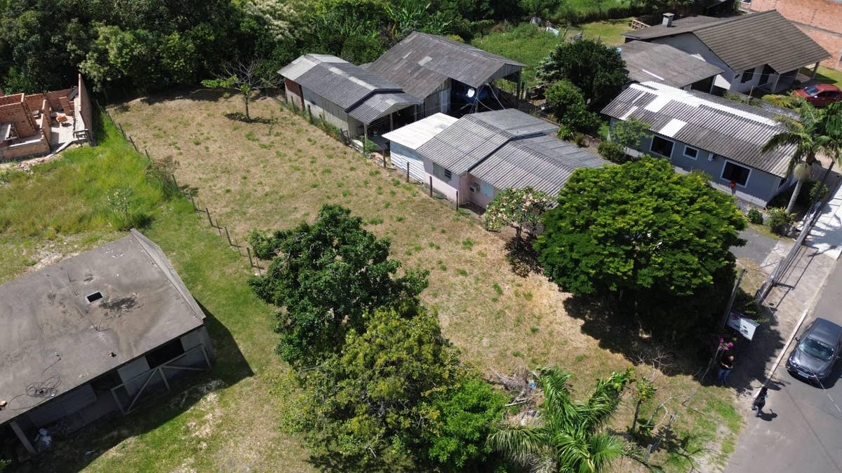Terreno amplo de frente para avenida em Osório/RS - Lote/Terreno em Porto Lacustre, Osório - à venda - Famer Negócios Imobiliários LTDA