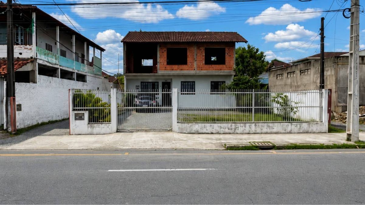 Sobrado Residencial/ Comercial Itaum Joinville - Sobrado em Itaum, Joinville - à venda - IMOBILIARIA BORBA