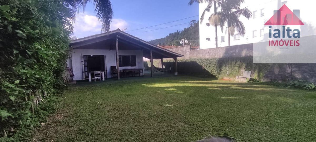 Casa térrea, dois dormitórios, próximo a praia Martim de Sá - Casa em Martim de Sá, Caraguatatuba - à venda - IALTA IMOVEIS LTDA