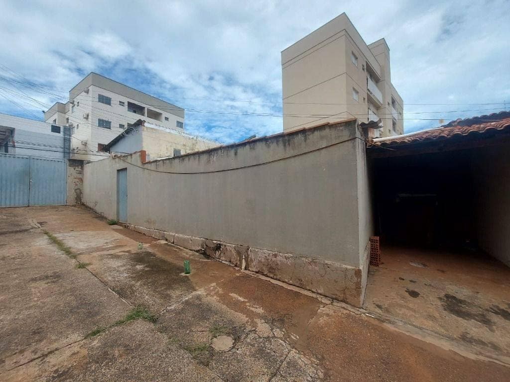 Casa à venda, 213 m² por R$ 400.000,00 - Setor Universitário - Rio Verde/GO - Casa em Setor Universitário, Rio Verde - à venda - IMOBILIARIA REI EMPREENDIMENTOS S/S LTDA