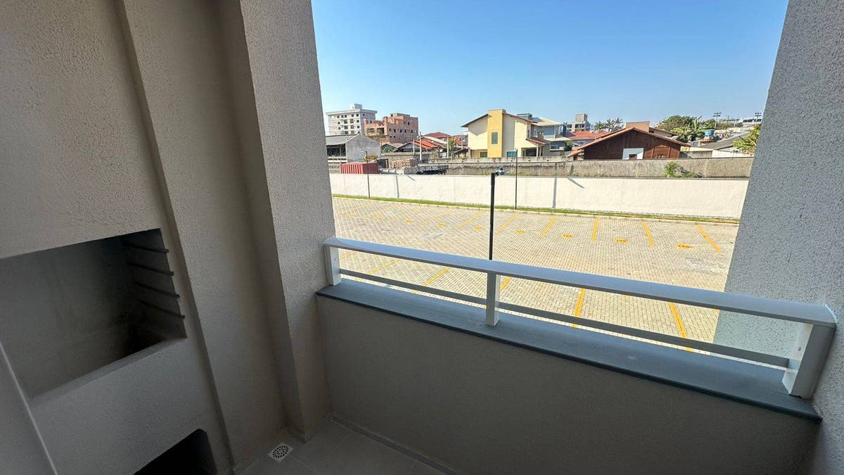 🌊 Seu Apê Perto da Praia Espera por Você – 2 Quartos + Lazer Completo! Locação Anual - Apartamento em Itajuba, Barra Velha - para locação - Márcio Imóveis Ltda