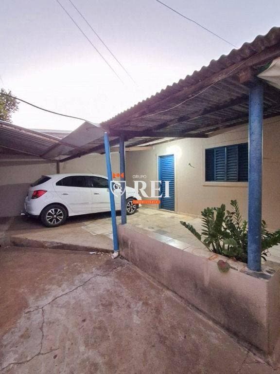 CASA - SETOR PAUSANES VALOR R$ 650.000,00 ??Lote com 337,50 m² ??Área construída de 200 m² São 3 quartos, sala de estar, cozinha, banheiro social, - Casa em Setor Pausanes, Rio Verde - à venda - IMOBILIARIA REI EMPREENDIMENTOS S/S LTDA