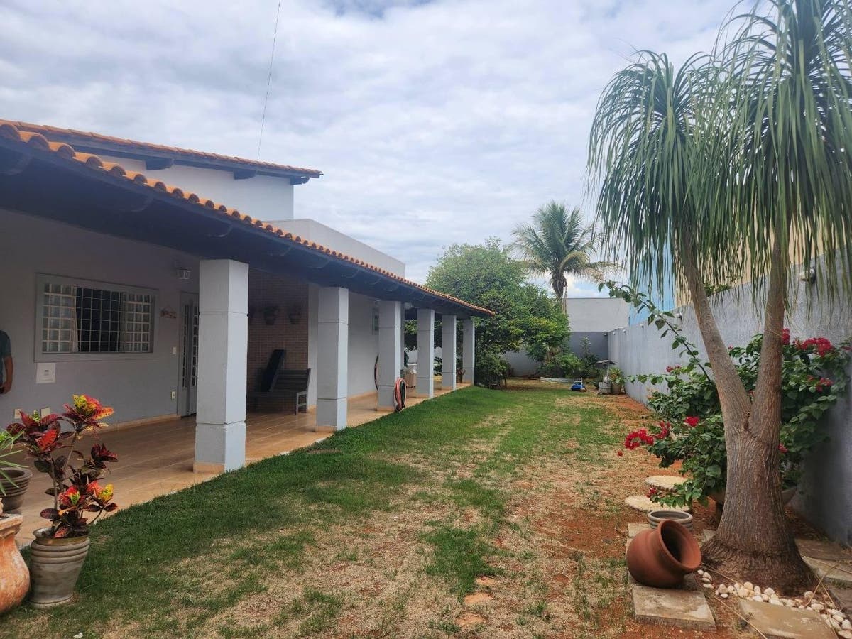EXCELENTE CASA LOCALIZADA EM VICENTE PIRES - R6 - Sobrado em Brasília - à venda - CASA GOLD IMÓVEIS