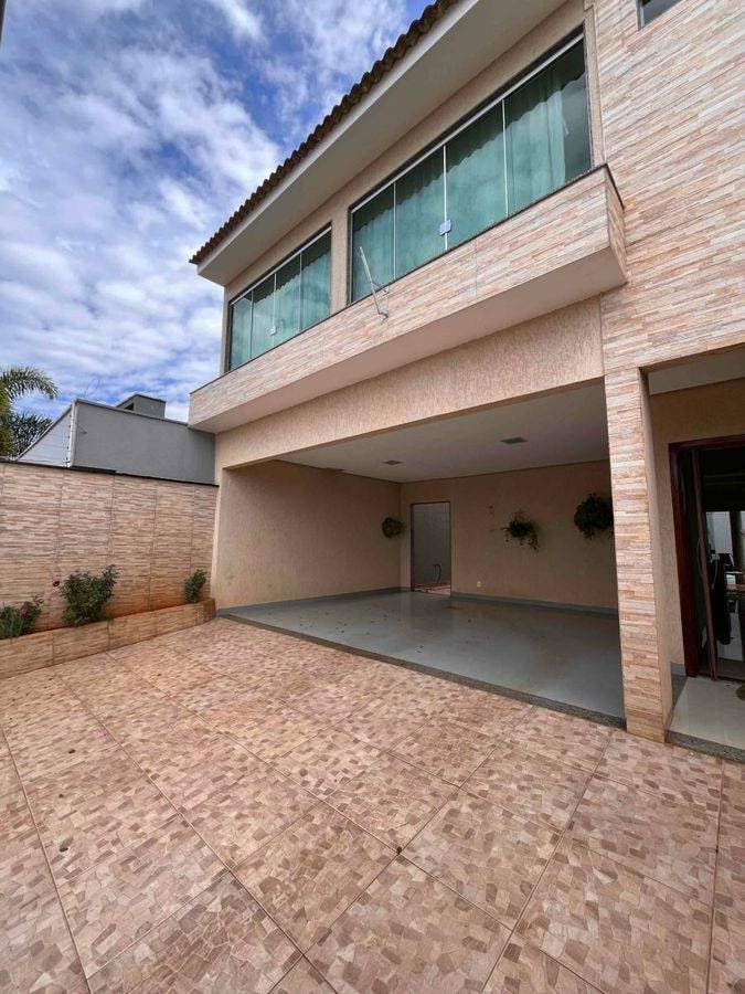 Sobrado à venda, Residencial Solar dos Ataídes 1ª Etapa, Rio Verde, GO
