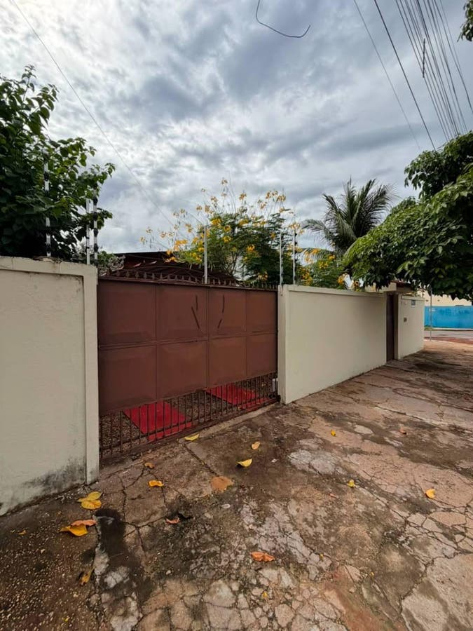 Imóvel residencial localizado na Rua Paraná, No 152/1, Bairro dos Estados - Casa em Estados, Boa Vista - para locação e à venda - MENDES & BARROS LTDA