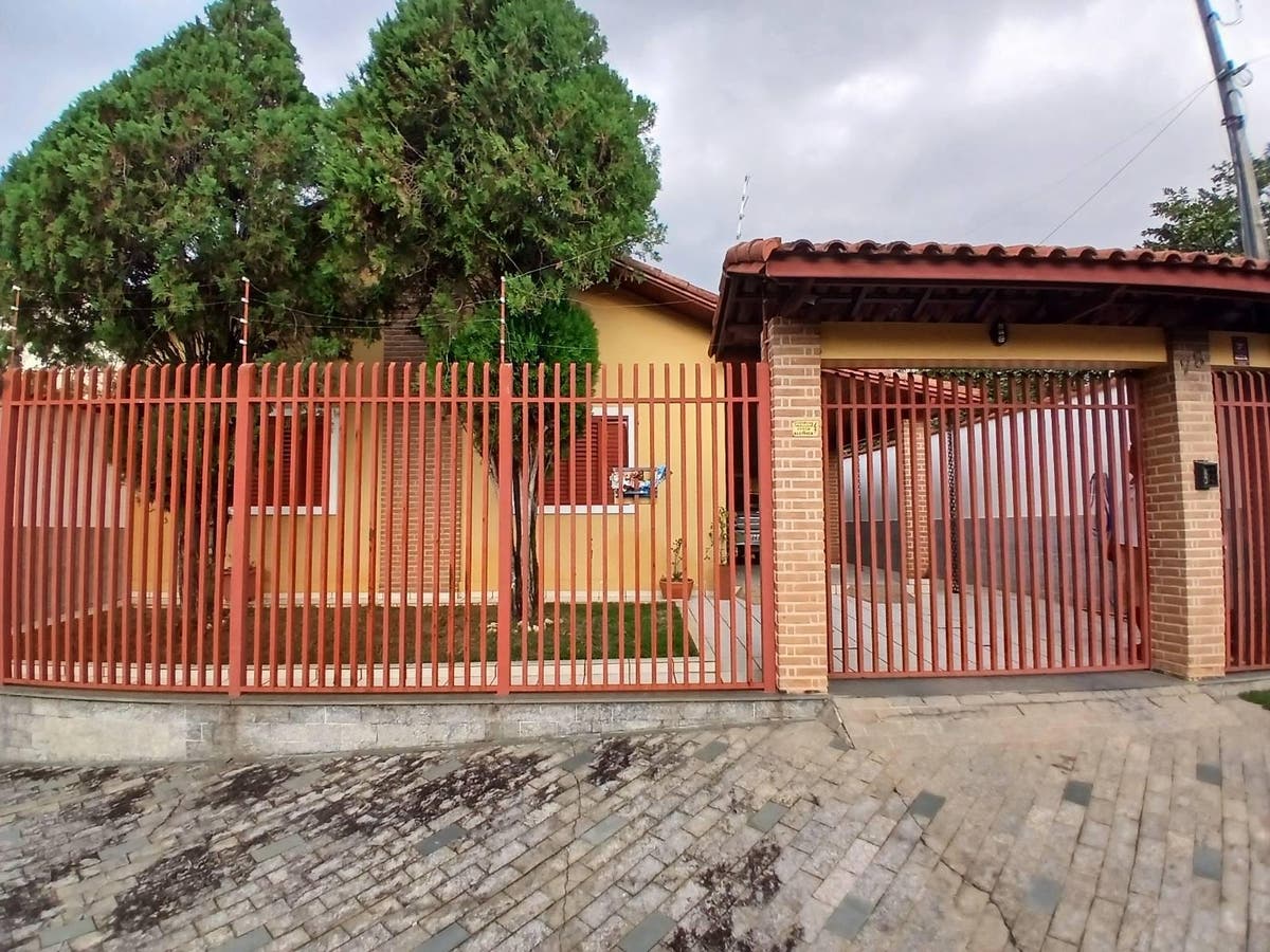 Casa com 4 Quartos para Locação, Residencial Campo Belo - Pindamonhangaba - Casa em Residencial Campo Belo, Pindamonhangaba - para locação - EDSON DERRICO IMOVEIS LTDA