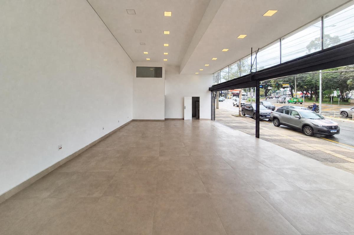 Salão Comercial de 118.5m² com amplo espaço na Av. Goiás - Loja em Santo Antônio, São Caetano do Sul - para locação - YVY-in Inteligência Imobiliária Ltda