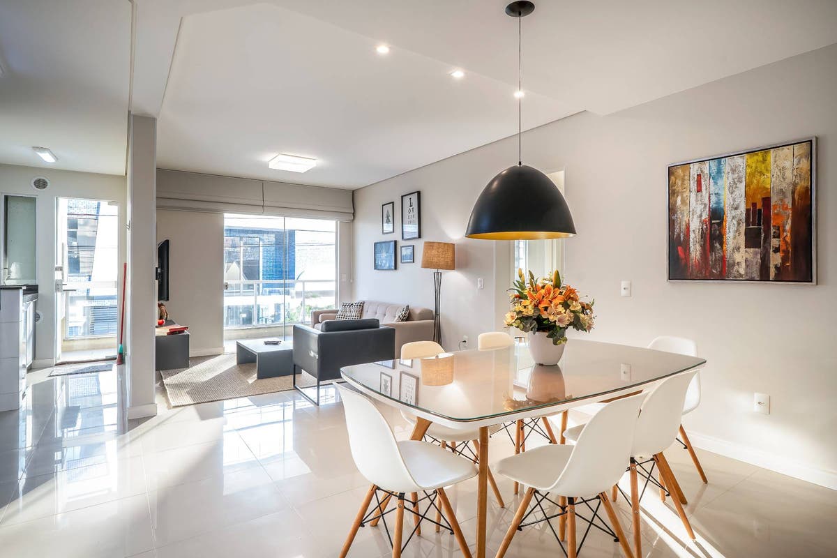 Apartamento de 02 dormitórios bem localizado em Mariscal - Apartamento em Mariscal, Bombinhas - para temporada - Imobiliária KS