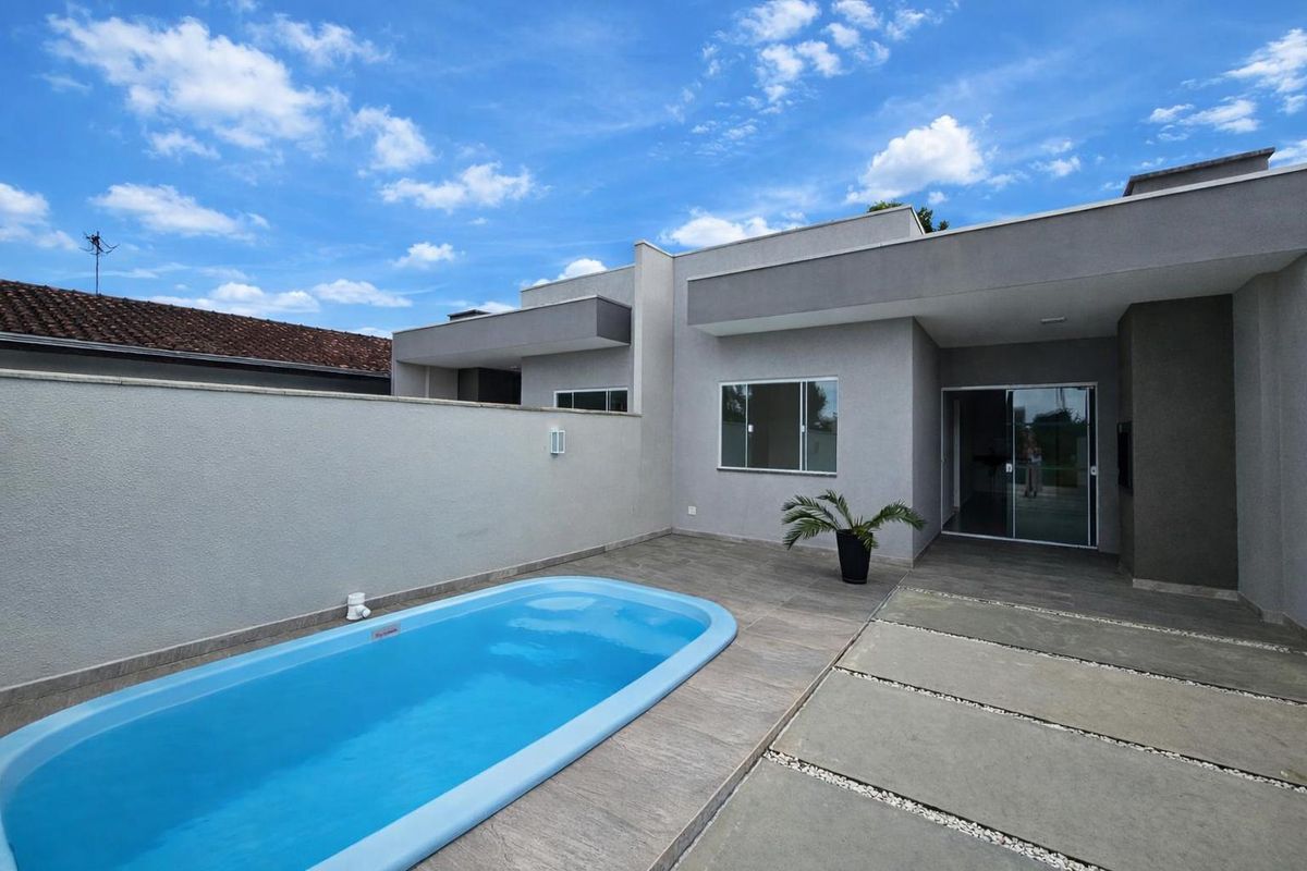 CASA A 550M DA PRAIA, 3 QUARTOS SENDO 1 SUITE, BARRA DO SAI - Casa em Barra do Sai, Itapoá - à venda - Ampla Engenharia & Imóveis