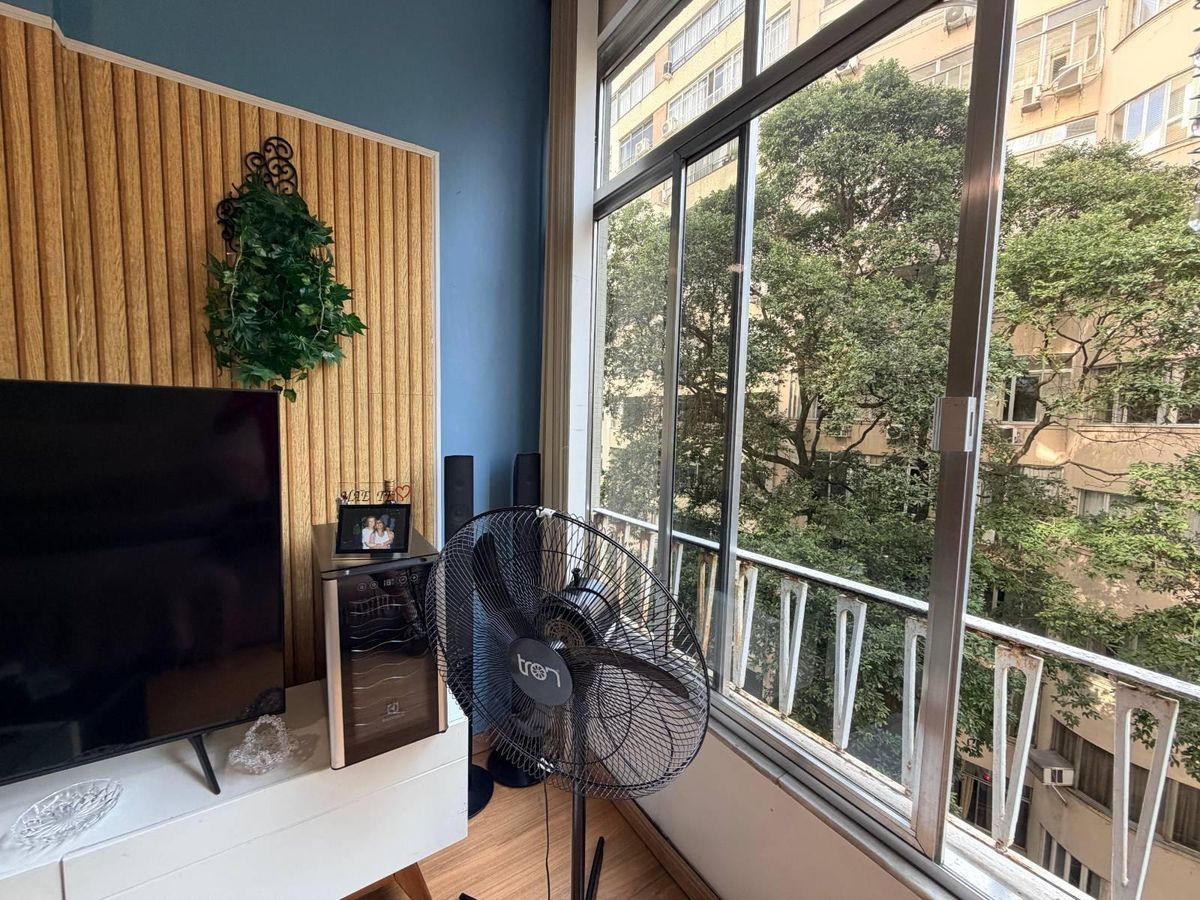 Apartamento à venda de 3 quartos com charme e praticidade a passos do metrô e da praia em Copacabana, Rio de Janeiro, RJ - Apartamento em Copacabana, Rio de Janeiro - à venda - MIGUEZ IMOBILIÁRIA