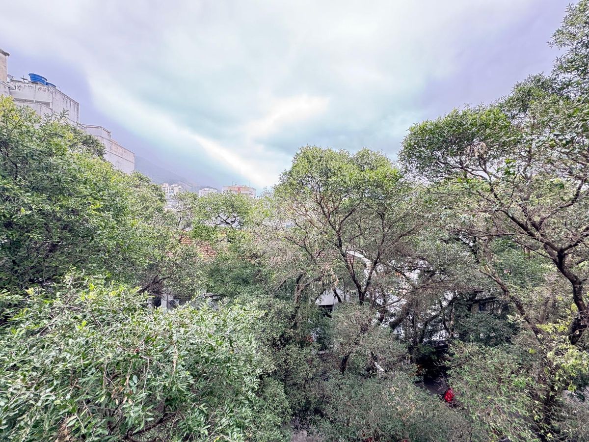 PRAÇA SAENS PENA , APARTAMENTO A VENDA, SALA 1 QUARTO, VISTA LIVRE, SOL DA MANHÃ. - Apartamento em Tijuca, Rio de Janeiro - à venda - MIGUEZ IMOBILIÁRIA