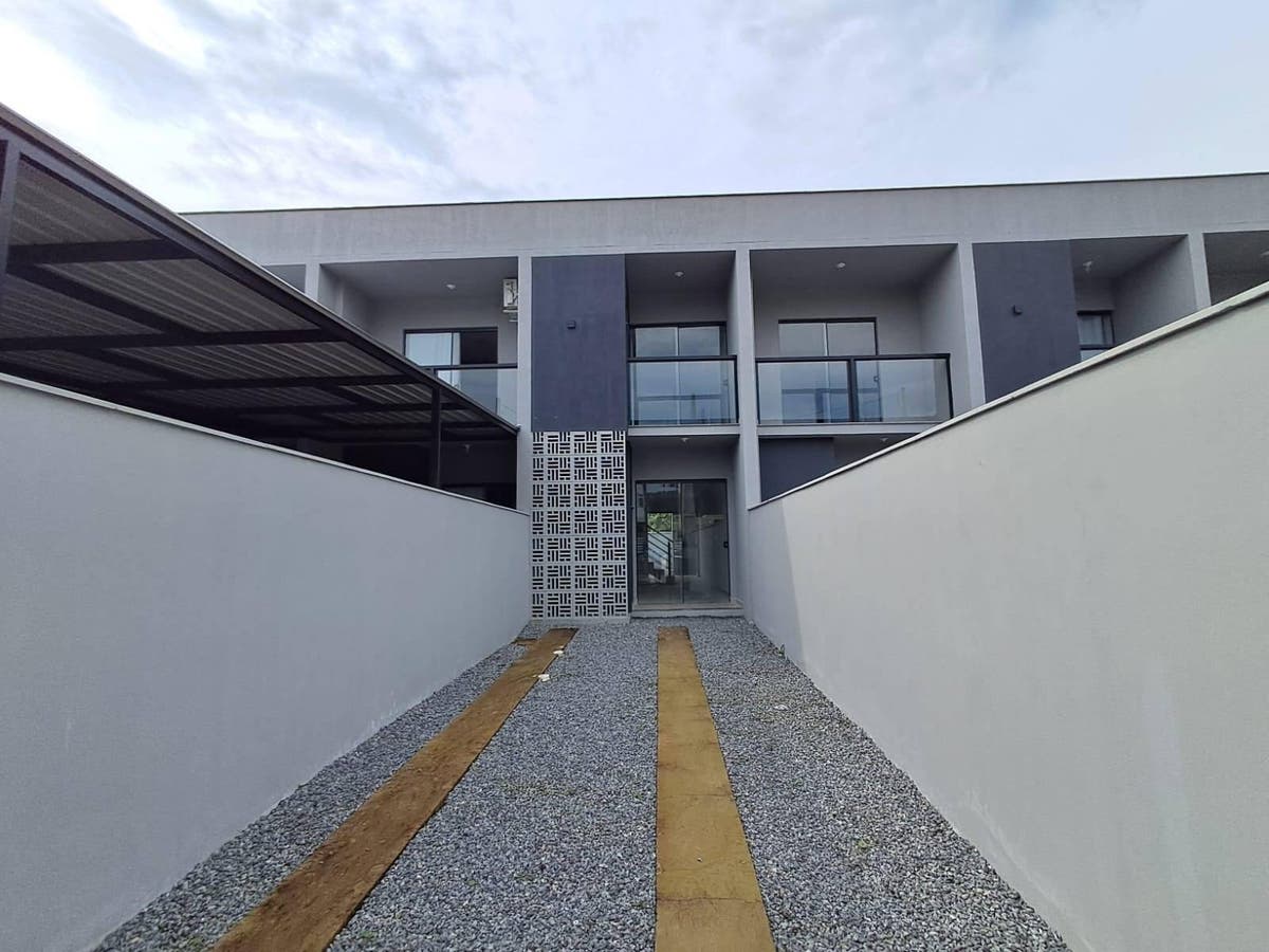 Geminado para locação Ref: 6960 - Casa em Beira Rio, Guaramirim - para locação - HAUS IMÓVEIS LTDA