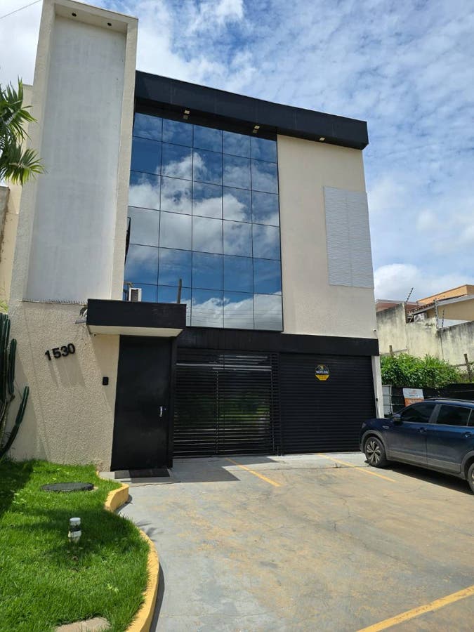 Vende-Se Prédio 3 Pavimentos, Av 8 de Abril - Prédio em Goiabeiras, Cuiabá - à venda - Prime House Inteligência Imobiliária