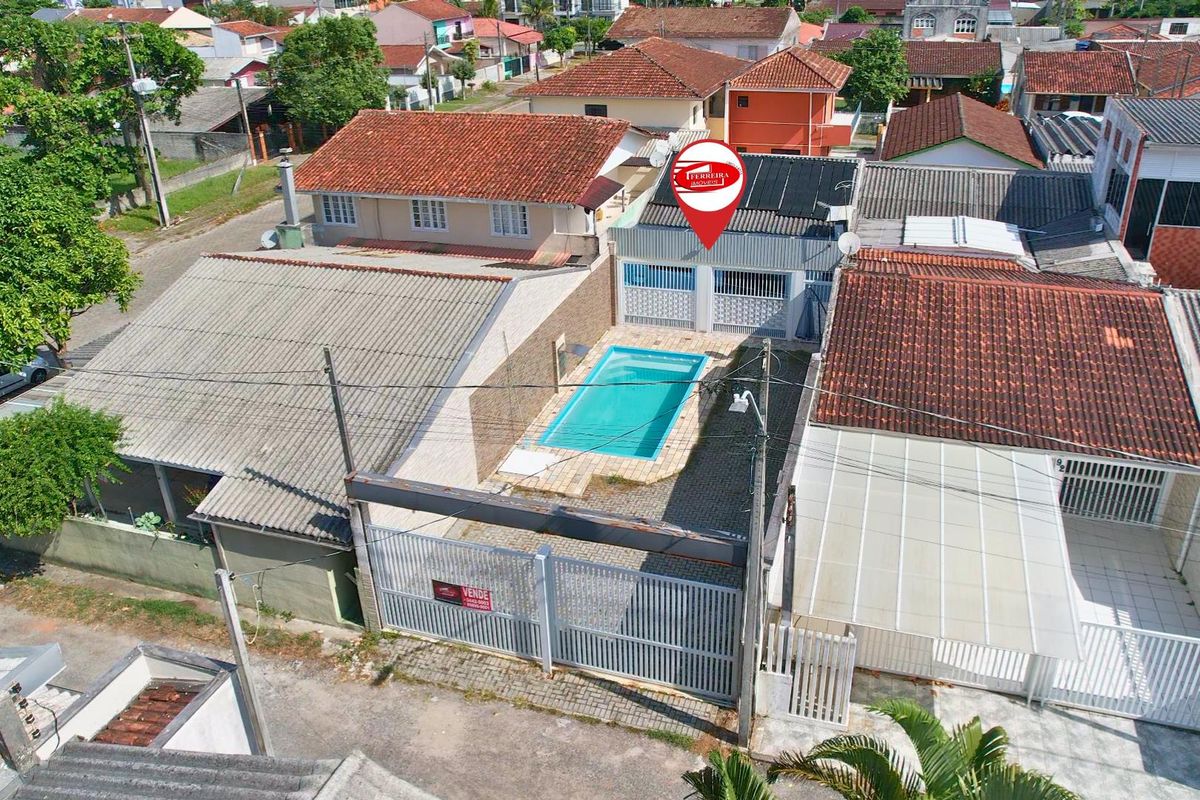 Casa com Piscina no Brejatuba - 04 Quadras do Mar - Casa em Brejatuba, Guaratuba - à venda - Ferreira Imóveis