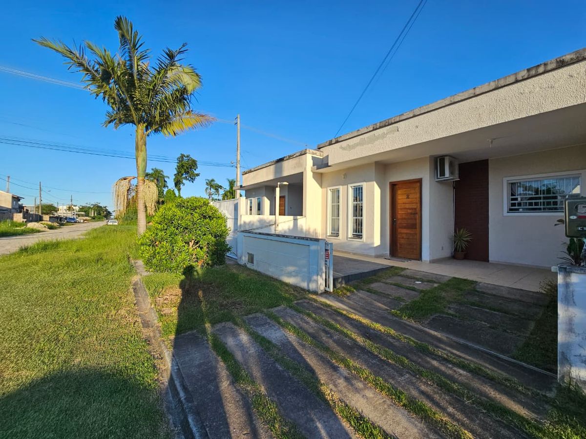 CASA, 2 QUARTOS SENDO 1 SUÍTE, PRINCESA DO MAR - Casa em Princesa do Mar, Itapoá - à venda - Ampla Engenharia & Imóveis