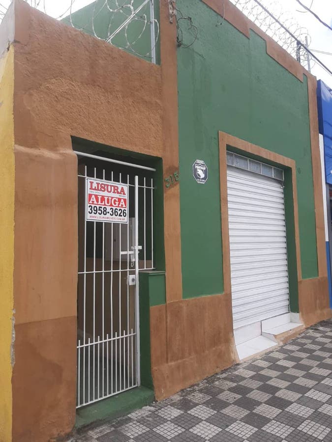 CASA / PONTO COMERCIAL NO CENTRO DE JACAREÍ OPORTUNIDADE!!! - Comercial em Centro, Jacareí - para locação - LISURA IMÓVEIS