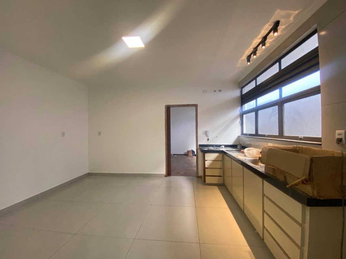 Excelente Imóvel no Jardim Priscila - Casa em Jardim Priscila, São João da Boa Vista - à venda - Helena Imóveis