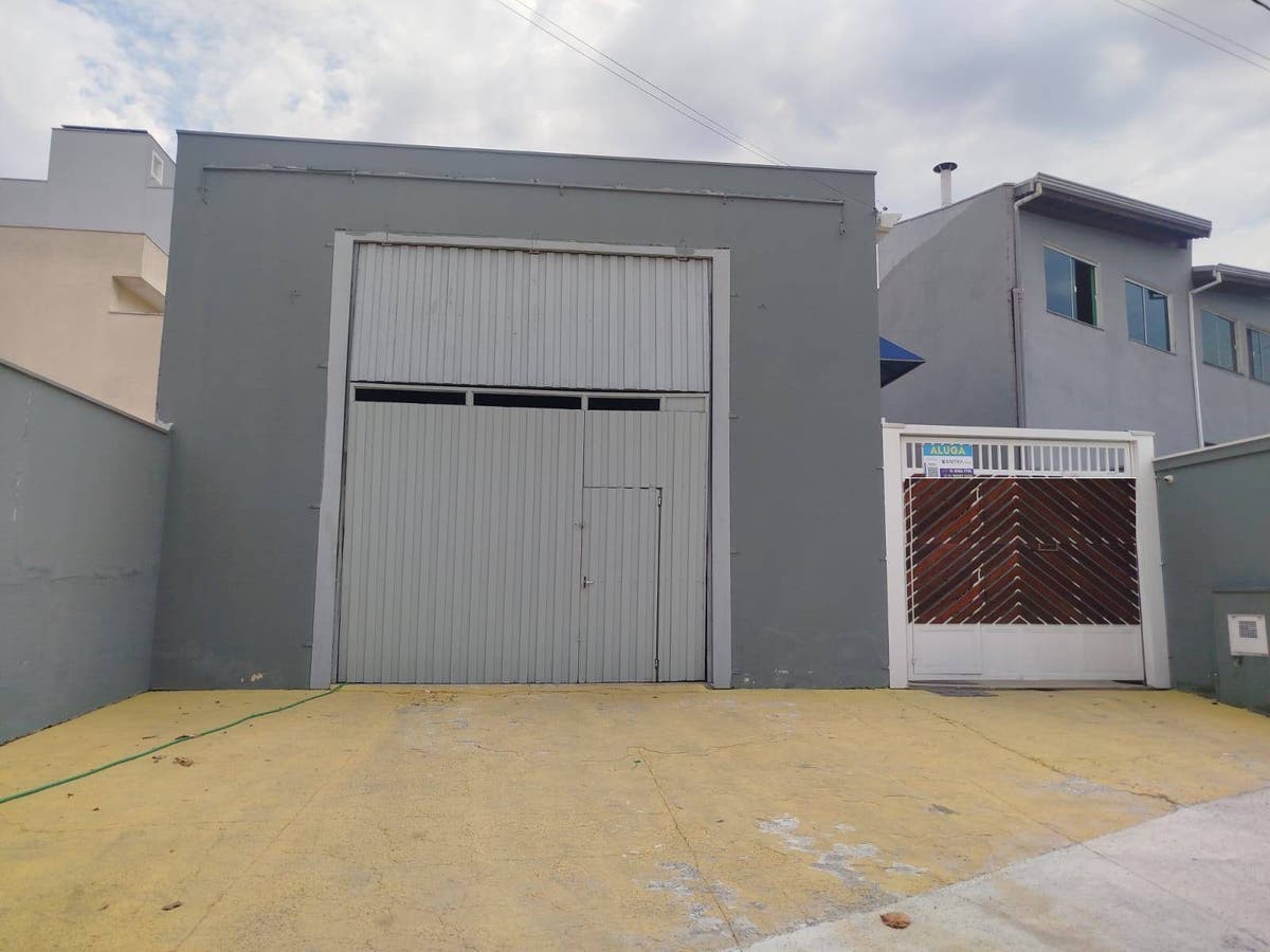 Galpão Industrial 250m² em Jundiaí (Tulipas) – Térreo e Prático - Galpão em Tulipas, Jundiaí - para locação - Entry Imob