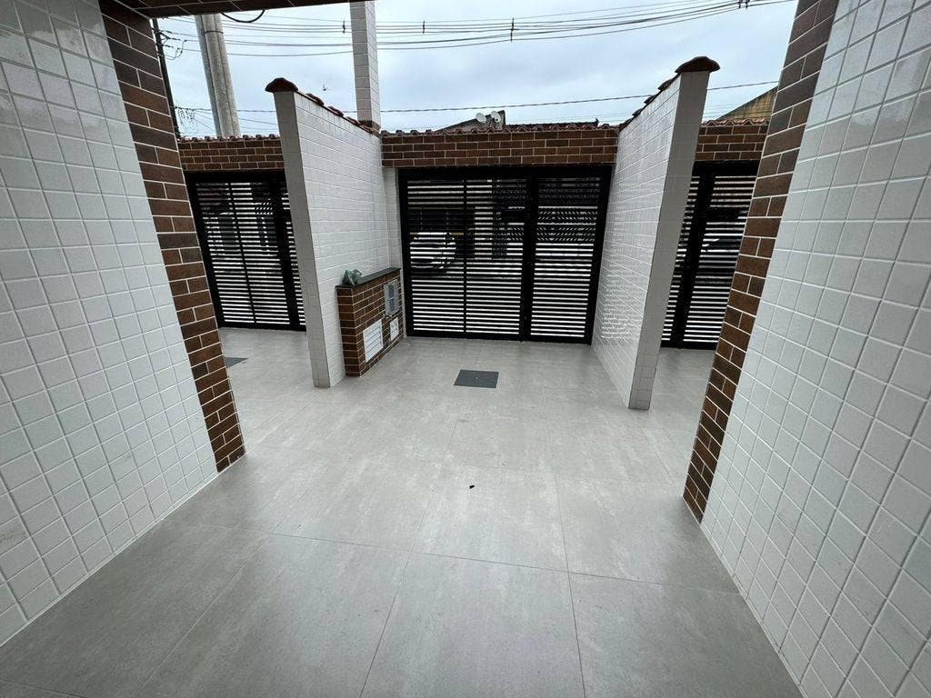 Sobrados Novos à Venda com 2 Dormitórios e Churrasqueira - Casa de Condomínio em Quietude, Praia Grande - à venda - CONTEMPLAR IMÓVEIS LTDA