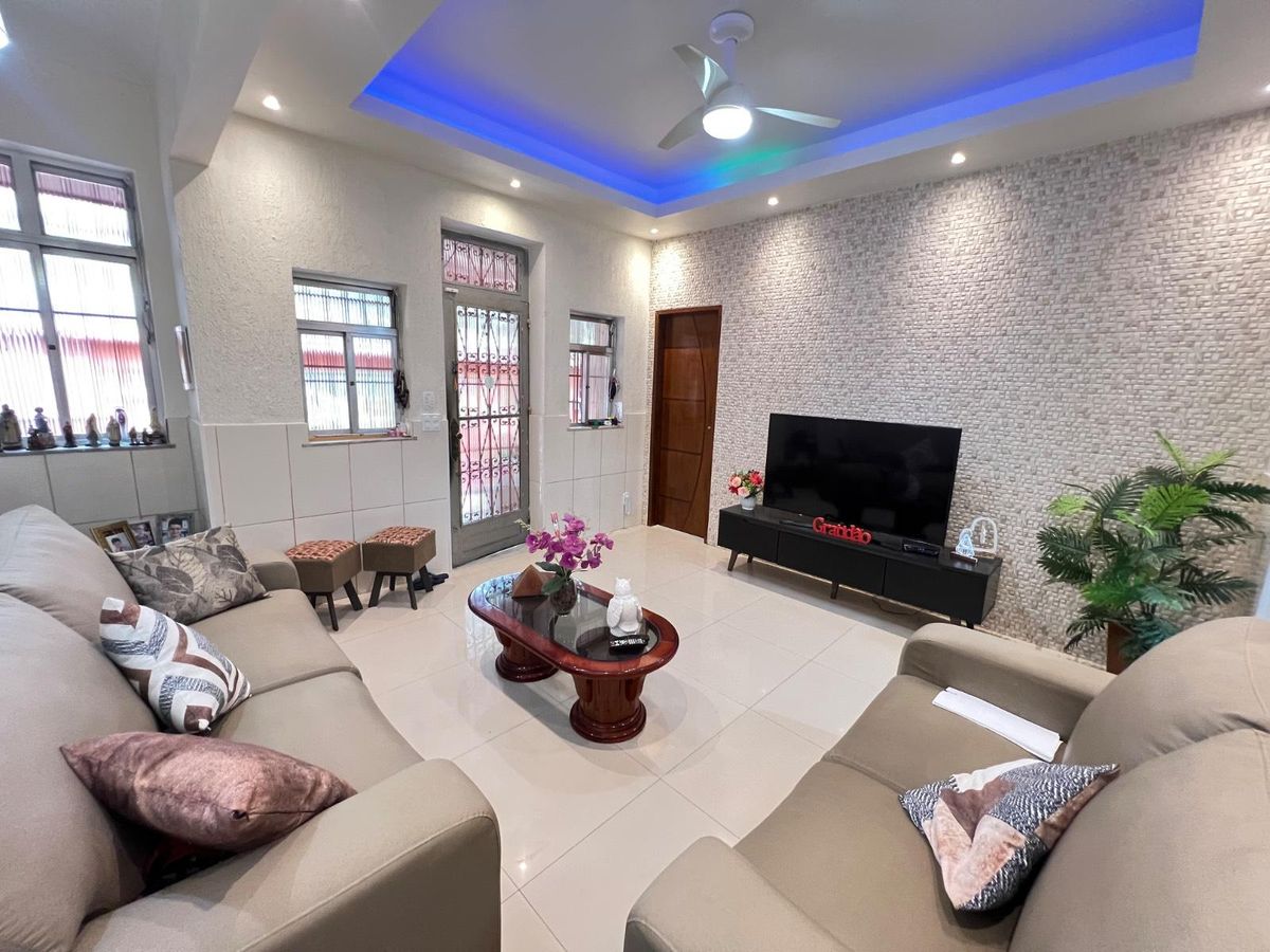 Apartamento tipo casa à venda, Rua Araxá, Grajaú, varanda, sala em 2 ambientes, 2 quartos, escritório, banheiro social, dependências, área externa, churrasqueira e vaga.Código 24355 - Apartamento em Grajaú, Rio de Janeiro - à venda - MIGUEZ IMOBILIÁRIA