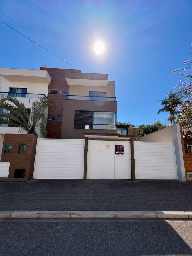 Sobrado Triplex na Praia Brava - Sobrado em Praia dos Amores, Balneário Camboriú - à venda - NS Imobiliária