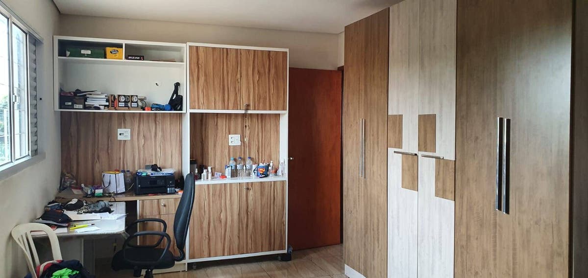 Sobrado à Venda com 4 Quartos e Amplo Terraço em Jardim Pinheiro - Avaré - Sobrado em Jardim Pinheiros, Avaré - à venda - CRYSTAL IMÓVEIS