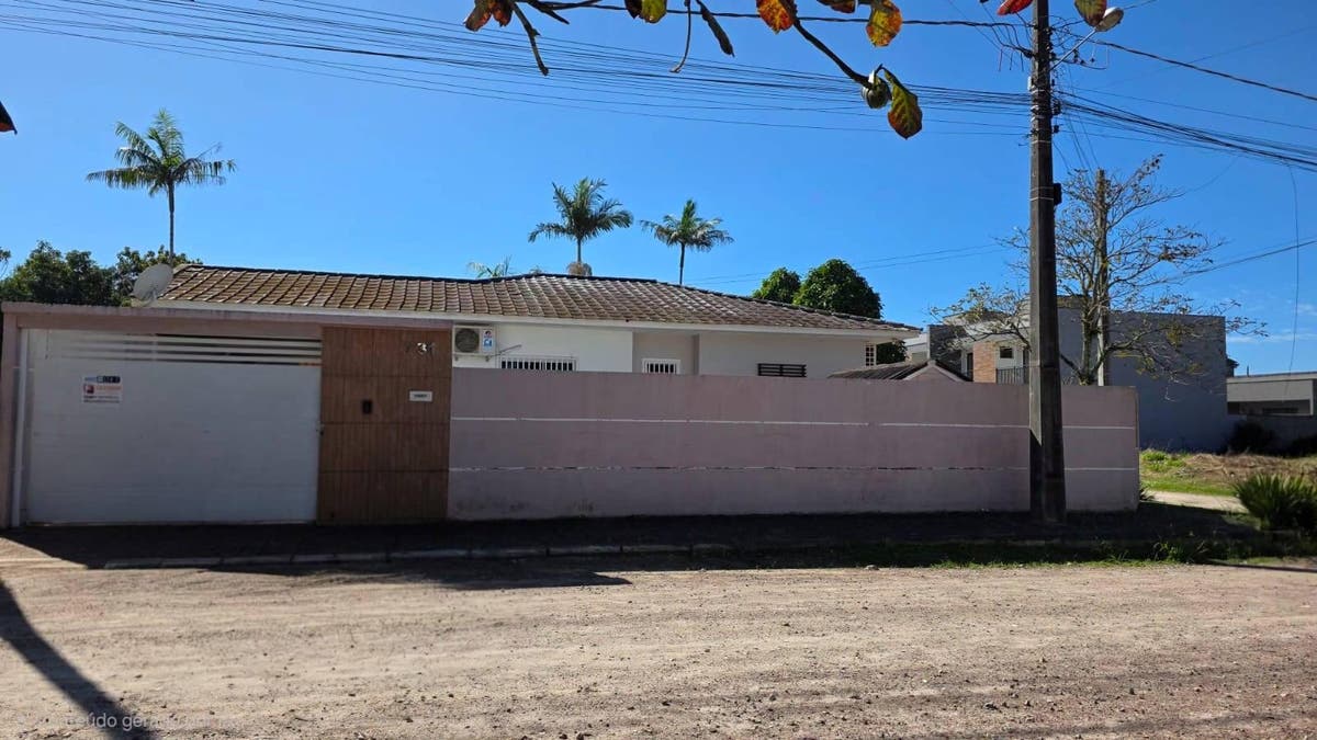 Casa com 3 quartos, Centro - Itapoá - Casa em Centro, Itapoá - à venda - Itapoá Imóveis Ltda