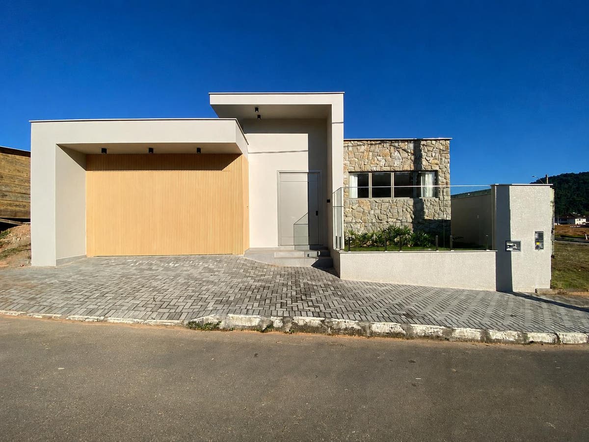 Casa Alto Padrão | Rau | 3 quartos (1 suíte) | 181m² - Casa em Rau, Jaraguá do Sul - à venda - MACROimoveis.com