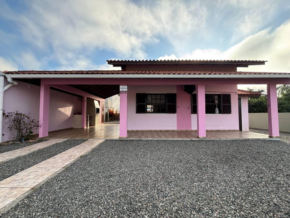 Casa na Barra do Saí, 02 dormitórios, 02 banheiros e 500 metros da praia em Itapoá SC! - Casa em Barra do Sai, Itapoá - à venda - SBGLOBAL Imobiliária