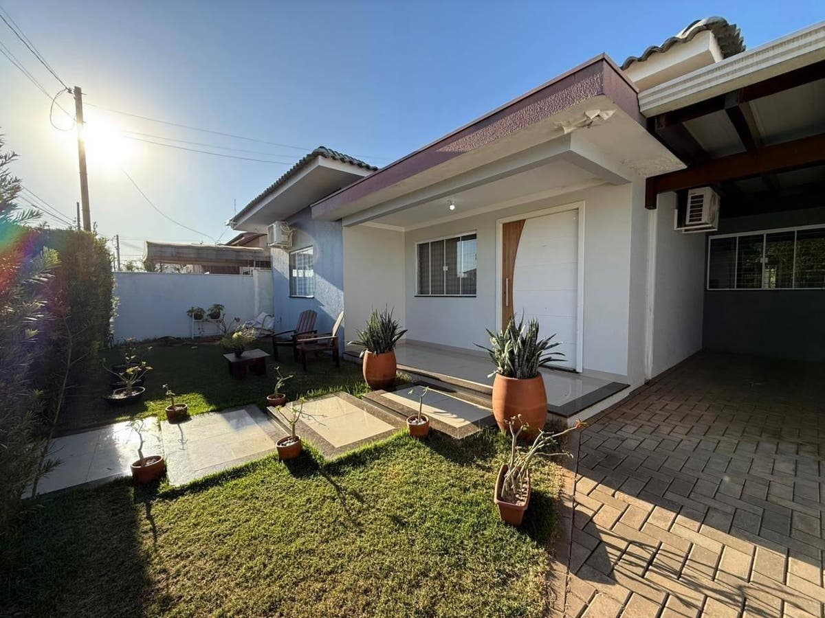 Casa com 3 quartos, 1 suíte