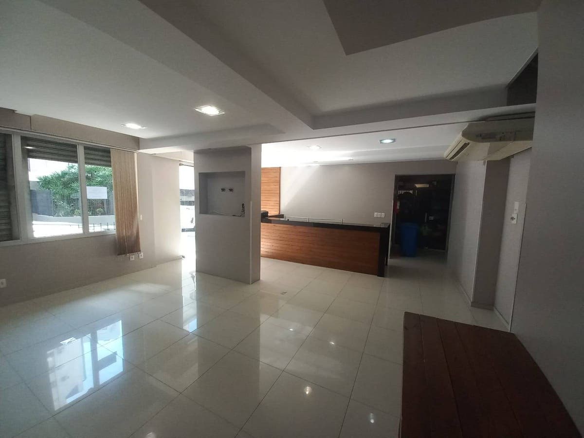 Sala Térrea Centro de Florianópolis -Rua Vidal Ramos - Salas Comerciais em Centro, Florianópolis - para locação - Seiter Imobiliária