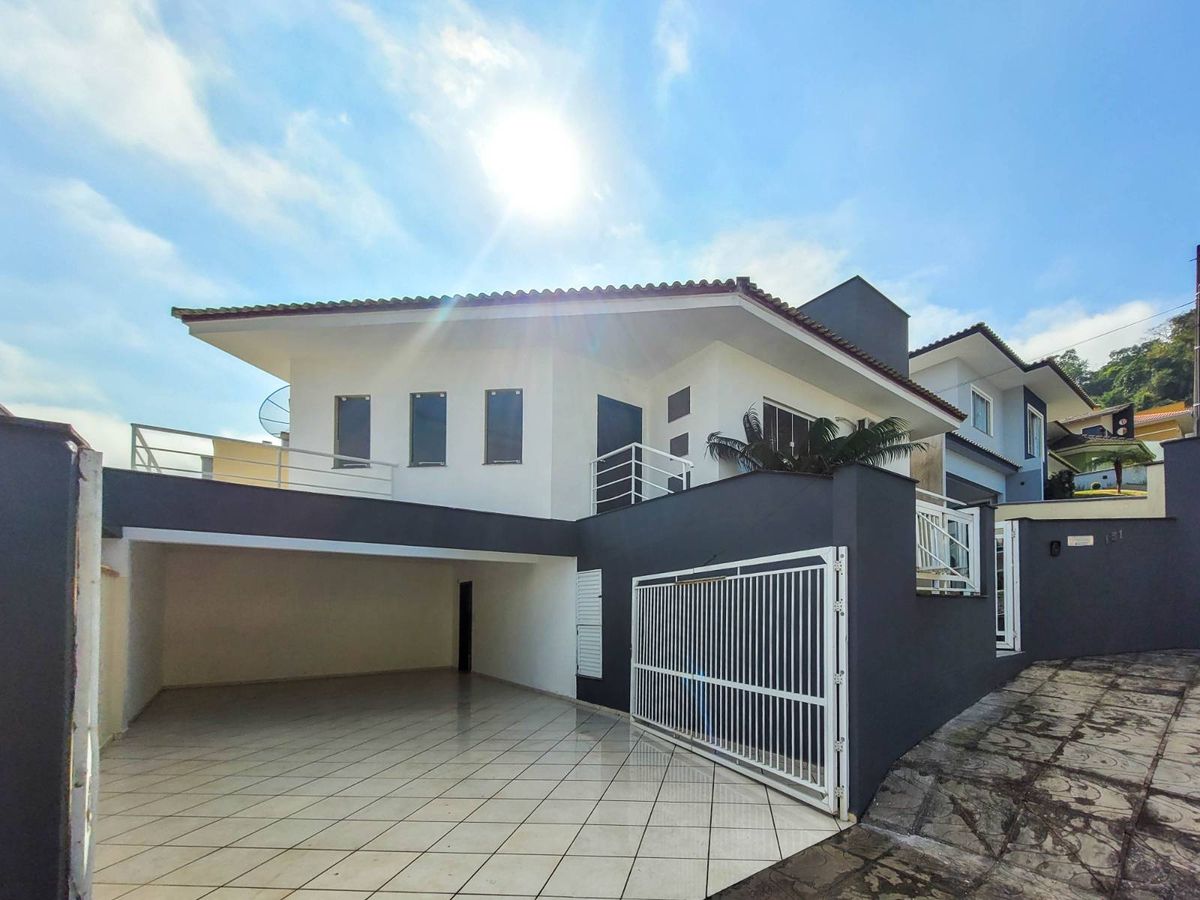 CASA COM 1 SUÍTE + 2 QUARTOS, AMIZADE - Casa em Amizade, Jaraguá do Sul - à venda - IMOB Imóveis