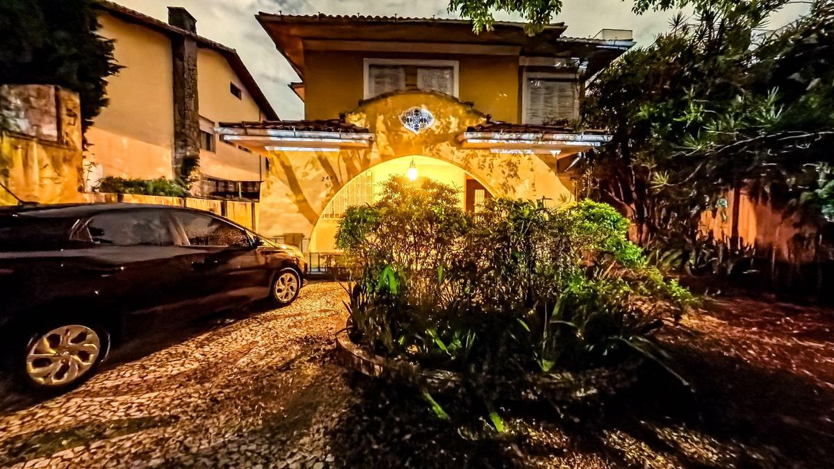 Casa com 4 quartos e 4 vagas de garagem na Vila Madalena, São Paulo - Casa em Vila Madalena, São Paulo - à venda - Matú Imóveis