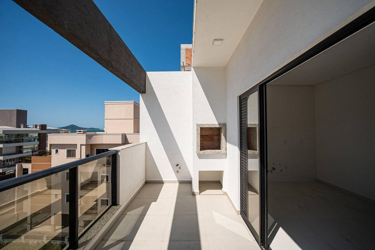 Villa Di Garda Cobertura Duplex 2 Suítes Praia Canto Grande Bombinhas SC - Cobertura em Canto Grande, Bombinhas - à venda - Imobiliária Rota do Sol