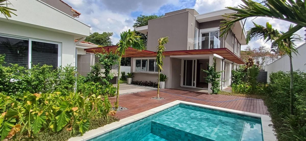 Casa com 3 Suítes e 4 Vagas em Alto de Pinheiros, São Paulo - Casa em Alto de Pinheiros, São Paulo - à venda - Matú Imóveis