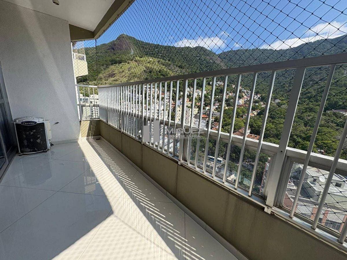 Apartamento à venda na Rua Desembargador Isidro! São 3 varandas, salão, 4 quartos sendo 1 suíte master, copa cozinha, lavanderia, 2 dependências! São 2 vagas de garagem na escritura, prédio com infra estrutura e porteiro 24 horas! - Apartamento em Tijuca, Rio de Janeiro - à venda - MIGUEZ IMOBILIÁRIA