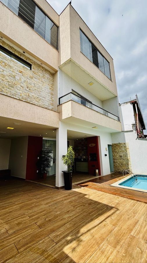 CASA TRIPLEX PORTEIRA FECHADA 4 QUARTOS PARQUE VERDE - Casa em Parque Verde, Itabuna - à venda - BORA NEGÓCIOS IMOBILIÁRIOS LTDA